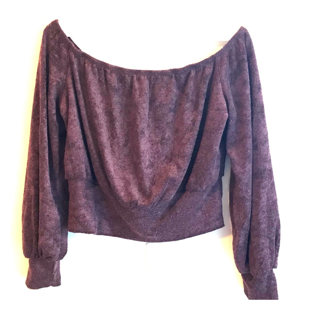 Sweater crop top.